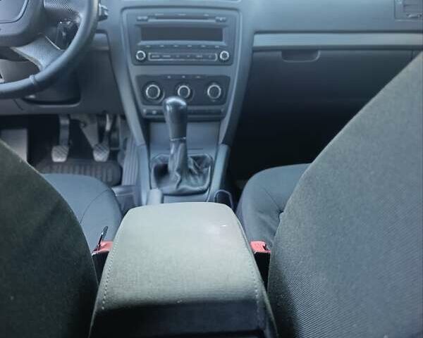 Синій Шкода Октавія, об'ємом двигуна 1.6 л та пробігом 219 тис. км за 6500 $, фото 17 на Automoto.ua