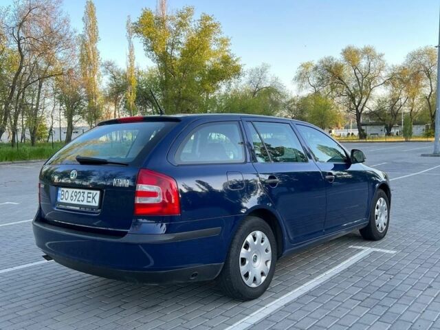 Шкода Октавия 2011 в Запорожье на Automoto.ua Синий Шкода Октавия, объемом двигателя 1.4 л и пробегом 275 тыс. км за 5650 $, фото 2 на Automoto.ua