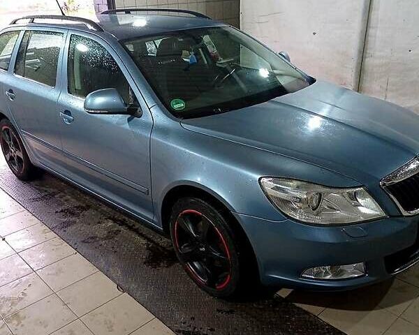 Шкода Октавия 2011 в Черкассах на Automoto.ua Синий Шкода Октавия, объемом двигателя 1.8 л и пробегом 220 тыс. км за 8200 $, фото 3 на Automoto.ua