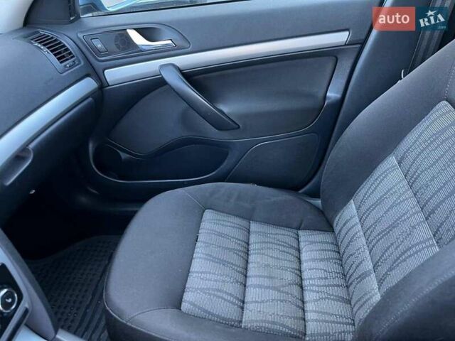 Синій Шкода Октавія, об'ємом двигуна 1.6 л та пробігом 216 тис. км за 8440 $, фото 20 на Automoto.ua