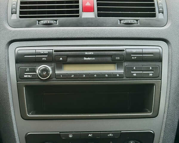 Синій Шкода Октавія, об'ємом двигуна 1.6 л та пробігом 256 тис. км за 6599 $, фото 42 на Automoto.ua