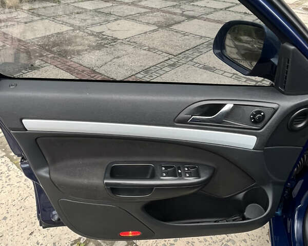 Синий Шкода Октавия, объемом двигателя 1.97 л и пробегом 334 тыс. км за 6500 $, фото 9 на Automoto.ua