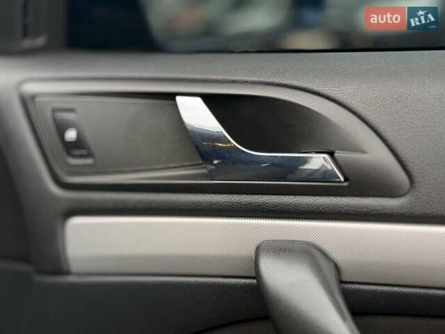 Синий Шкода Октавия, объемом двигателя 1.4 л и пробегом 256 тыс. км за 8290 $, фото 13 на Automoto.ua