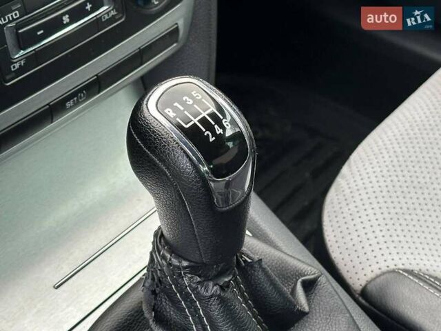 Синій Шкода Октавія, об'ємом двигуна 2 л та пробігом 319 тис. км за 9590 $, фото 26 на Automoto.ua