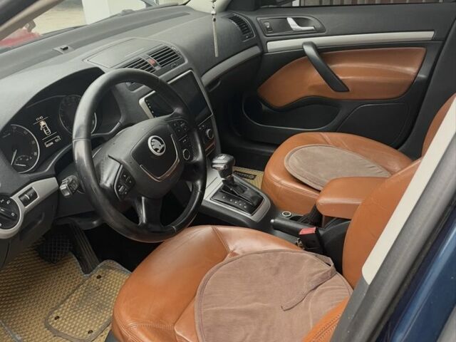 Синій Шкода Октавія, об'ємом двигуна 1.2 л та пробігом 313 тис. км за 8300 $, фото 8 на Automoto.ua