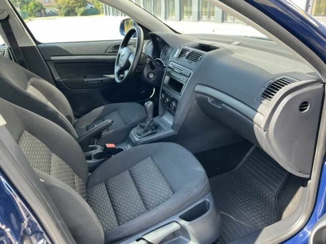 Синій Шкода Октавія, об'ємом двигуна 1.6 л та пробігом 227 тис. км за 8700 $, фото 15 на Automoto.ua
