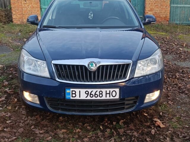 Синий Шкода Октавия, объемом двигателя 1.6 л и пробегом 320 тыс. км за 7000 $, фото 1 на Automoto.ua