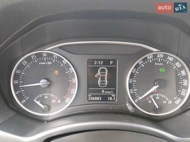 Синий Шкода Октавия, объемом двигателя 2 л и пробегом 238 тыс. км за 9700 $, фото 9 на Automoto.ua