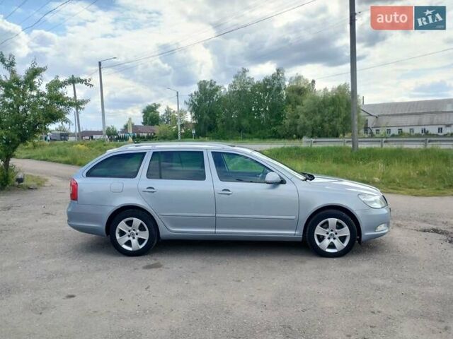 Синий Шкода Октавия, объемом двигателя 2 л и пробегом 238 тыс. км за 9700 $, фото 3 на Automoto.ua