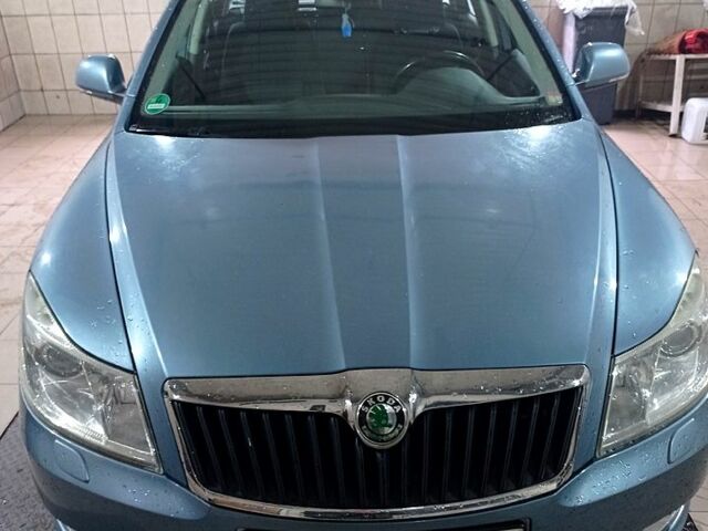 Шкода Октавия 2011 в Черкассах на Automoto.ua Синий Шкода Октавия, объемом двигателя 1.8 л и пробегом 220 тыс. км за 8200 $, фото 2 на Automoto.ua