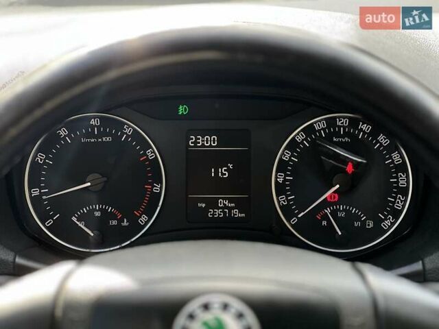 Синий Шкода Октавия, объемом двигателя 1.8 л и пробегом 236 тыс. км за 6400 $, фото 20 на Automoto.ua