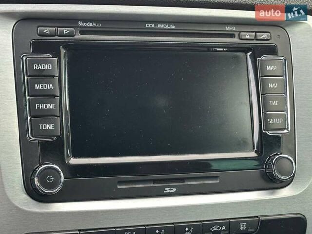 Синій Шкода Октавія, об'ємом двигуна 2 л та пробігом 319 тис. км за 9590 $, фото 31 на Automoto.ua