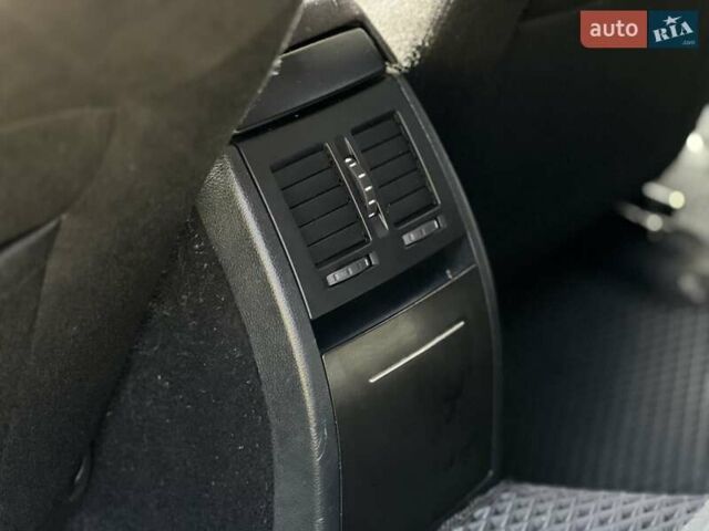 Синий Шкода Октавия, объемом двигателя 1.8 л и пробегом 237 тыс. км за 6250 $, фото 31 на Automoto.ua