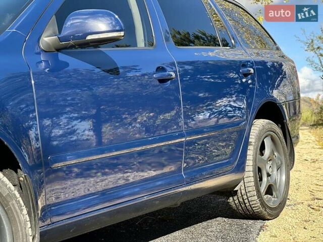 Синий Шкода Октавия, объемом двигателя 1.8 л и пробегом 237 тыс. км за 6250 $, фото 13 на Automoto.ua