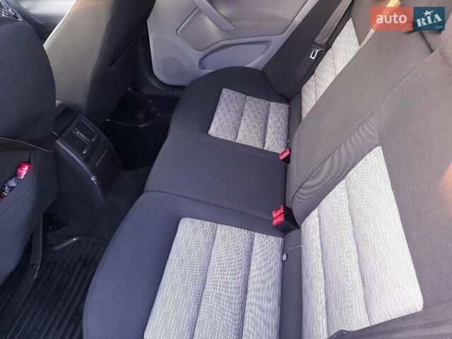 Синий Шкода Октавия, объемом двигателя 1.6 л и пробегом 317 тыс. км за 7777 $, фото 7 на Automoto.ua