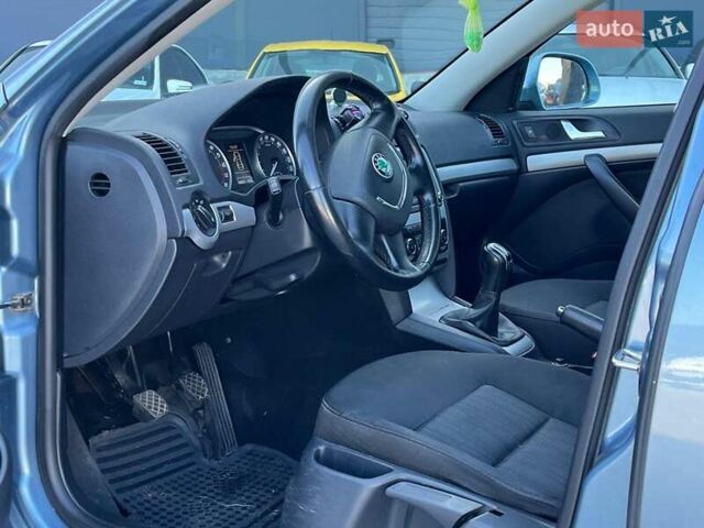 Синій Шкода Октавія, об'ємом двигуна 1.6 л та пробігом 216 тис. км за 8440 $, фото 11 на Automoto.ua