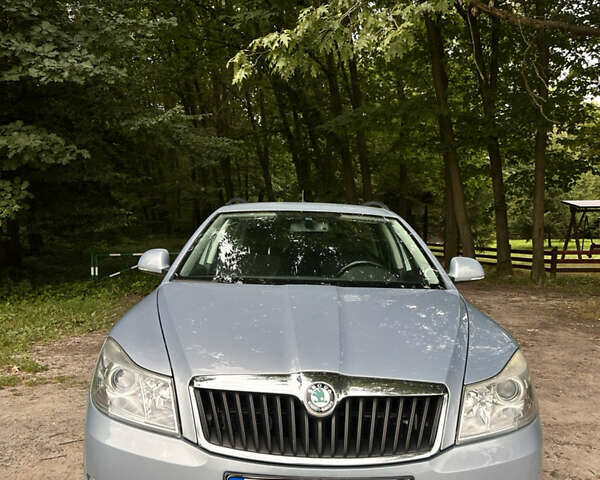 Синій Шкода Октавія, об'ємом двигуна 1.6 л та пробігом 291 тис. км за 8300 $, фото 7 на Automoto.ua