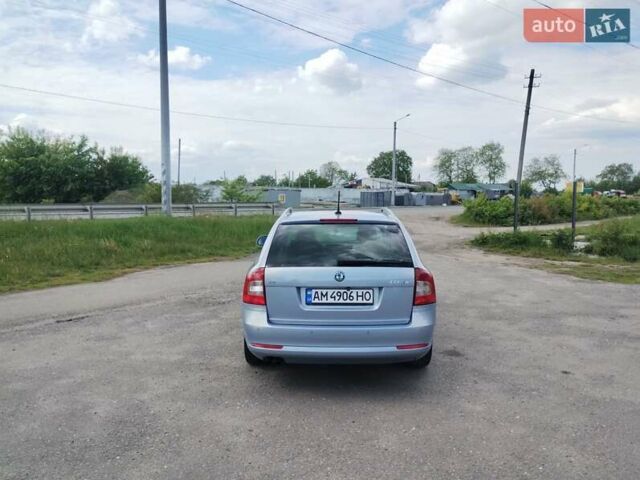 Синий Шкода Октавия, объемом двигателя 2 л и пробегом 238 тыс. км за 9700 $, фото 5 на Automoto.ua