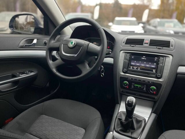 Синій Шкода Октавія, об'ємом двигуна 1.6 л та пробігом 196 тис. км за 7400 $, фото 17 на Automoto.ua