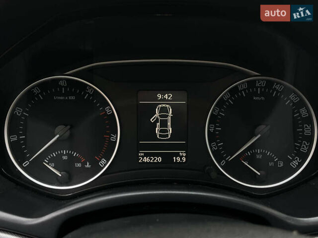 Шкода Октавия 2011 в Харькове на Automoto.ua Синий Шкода Октавия, объемом двигателя 1.8 л и пробегом 245 тыс. км за 9200 $, фото 26 на Automoto.ua