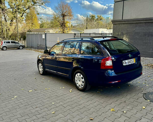 Шкода Октавія 2011 у Хмельницькому на Automoto.ua Синій Шкода Октавія, об'ємом двигуна 1.6 л та пробігом 120 тис. км за 8750 $, фото 3 на Automoto.ua