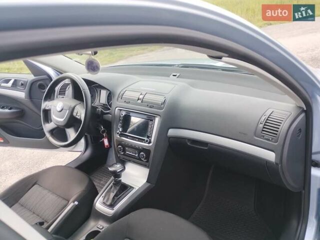 Синий Шкода Октавия, объемом двигателя 2 л и пробегом 238 тыс. км за 9700 $, фото 14 на Automoto.ua