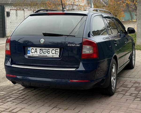 Синий Шкода Октавия, объемом двигателя 1.6 л и пробегом 287 тыс. км за 8500 $, фото 4 на Automoto.ua