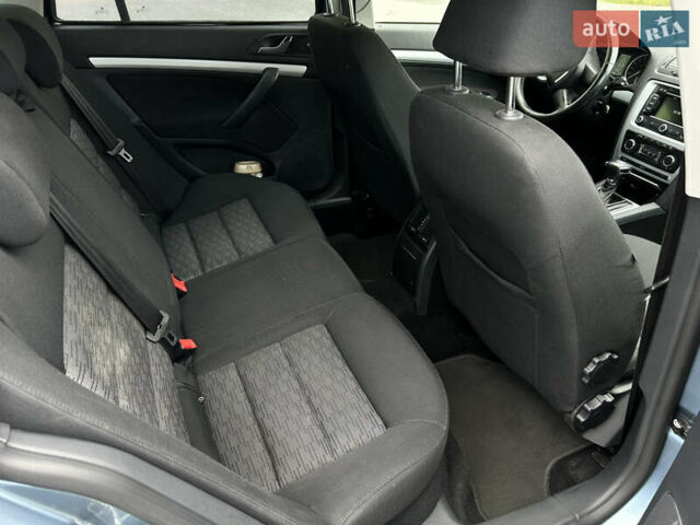 Синий Шкода Октавия, объемом двигателя 1.2 л и пробегом 213 тыс. км за 6800 $, фото 9 на Automoto.ua