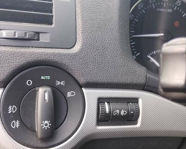 Синий Шкода Октавия, объемом двигателя 2 л и пробегом 238 тыс. км за 9700 $, фото 26 на Automoto.ua