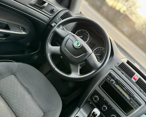 Синій Шкода Октавія, об'ємом двигуна 1.6 л та пробігом 256 тис. км за 6599 $, фото 38 на Automoto.ua