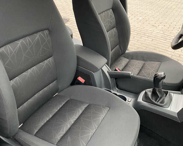 Синій Шкода Октавія, об'ємом двигуна 1.6 л та пробігом 241 тис. км за 7800 $, фото 27 на Automoto.ua