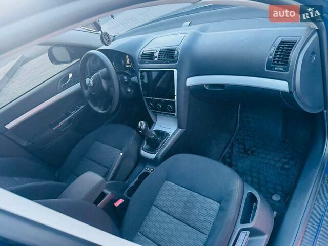 Синий Шкода Октавия, объемом двигателя 1.6 л и пробегом 295 тыс. км за 6400 $, фото 23 на Automoto.ua