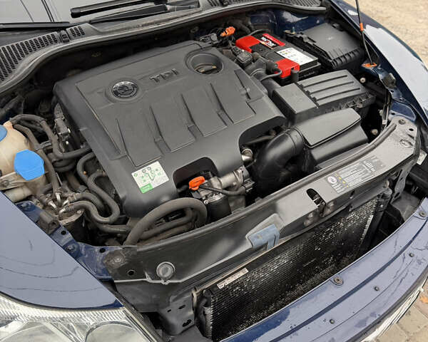 Синий Шкода Октавия, объемом двигателя 1.6 л и пробегом 287 тыс. км за 8500 $, фото 7 на Automoto.ua