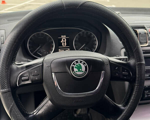 Синий Шкода Октавия, объемом двигателя 1.6 л и пробегом 275 тыс. км за 7700 $, фото 7 на Automoto.ua