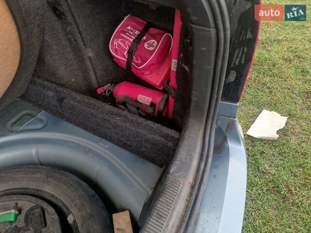 Синий Шкода Октавия, объемом двигателя 2 л и пробегом 299 тыс. км за 7800 $, фото 5 на Automoto.ua