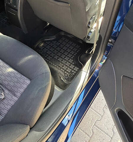 Синий Шкода Октавия, объемом двигателя 1.6 л и пробегом 300 тыс. км за 7500 $, фото 6 на Automoto.ua