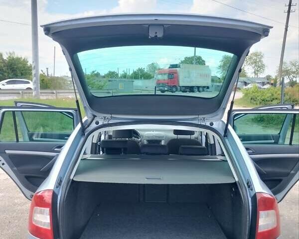 Синий Шкода Октавия, объемом двигателя 2 л и пробегом 238 тыс. км за 9700 $, фото 30 на Automoto.ua