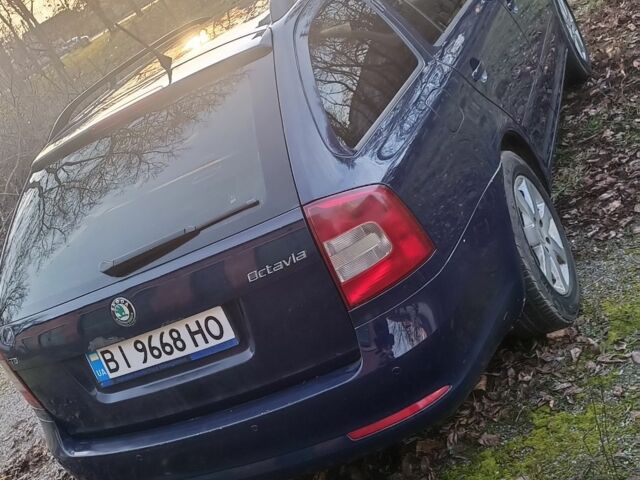 Синий Шкода Октавия, объемом двигателя 1.6 л и пробегом 320 тыс. км за 7000 $, фото 4 на Automoto.ua