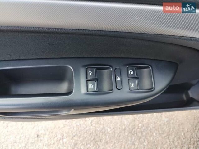 Синий Шкода Октавия, объемом двигателя 2 л и пробегом 238 тыс. км за 9700 $, фото 29 на Automoto.ua