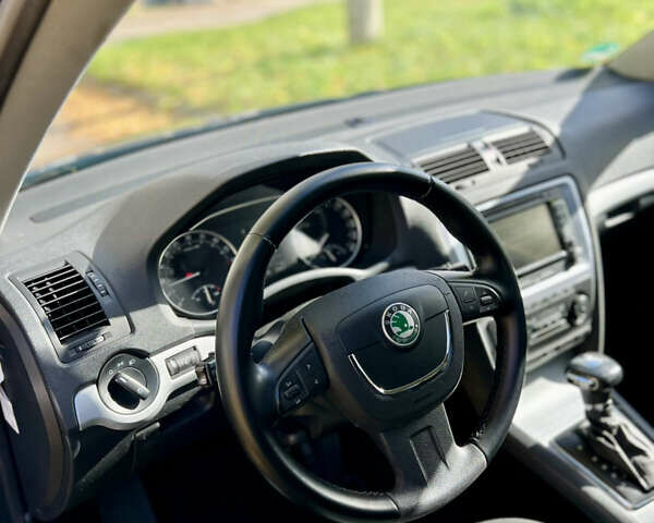Синий Шкода Октавия, объемом двигателя 1.99 л и пробегом 278 тыс. км за 9499 $, фото 42 на Automoto.ua