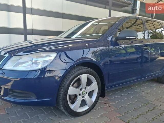 Синий Шкода Октавия, объемом двигателя 1.6 л и пробегом 280 тыс. км за 6900 $, фото 1 на Automoto.ua