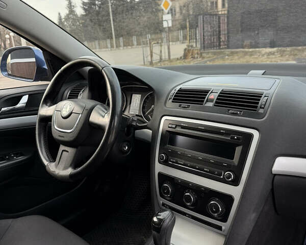 Синий Шкода Октавия, объемом двигателя 1.6 л и пробегом 273 тыс. км за 7500 $, фото 38 на Automoto.ua