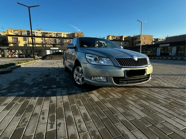 Синий Шкода Октавия, объемом двигателя 1.2 л и пробегом 225 тыс. км за 6300 $, фото 3 на Automoto.ua