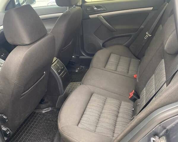 Шкода Октавія 2011 у Хмельницькому на Automoto.ua Синій Шкода Октавія, об'ємом двигуна 1.6 л та пробігом 218 тис. км за 8300 $, фото 10 на Automoto.ua