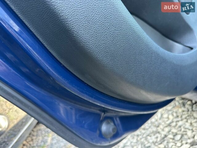 Синій Шкода Октавія, об'ємом двигуна 1.6 л та пробігом 201 тис. км за 7899 $, фото 12 на Automoto.ua