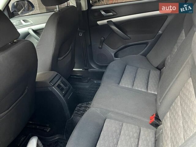 Синий Шкода Октавия, объемом двигателя 1.8 л и пробегом 337 тыс. км за 7000 $, фото 14 на Automoto.ua