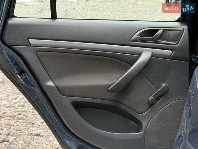 Синій Шкода Октавія, об'ємом двигуна 1.6 л та пробігом 215 тис. км за 8900 $, фото 29 на Automoto.ua