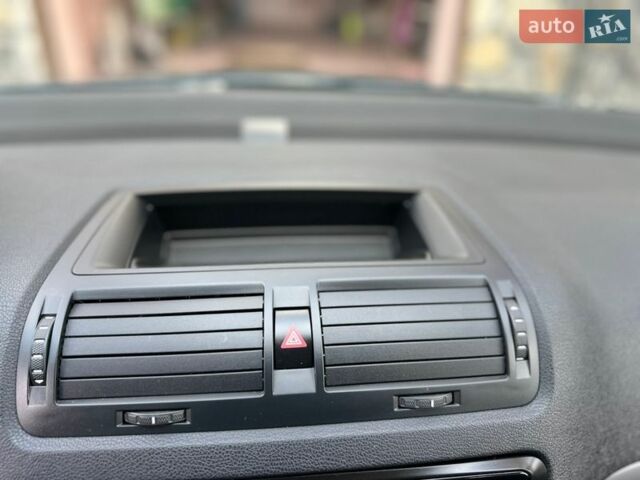 Синий Шкода Октавия, объемом двигателя 1.6 л и пробегом 214 тыс. км за 8600 $, фото 28 на Automoto.ua