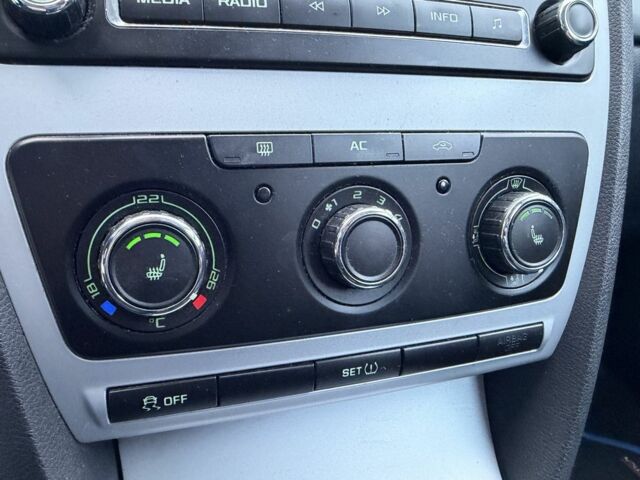 Синій Шкода Октавія, об'ємом двигуна 1.6 л та пробігом 191 тис. км за 7900 $, фото 17 на Automoto.ua