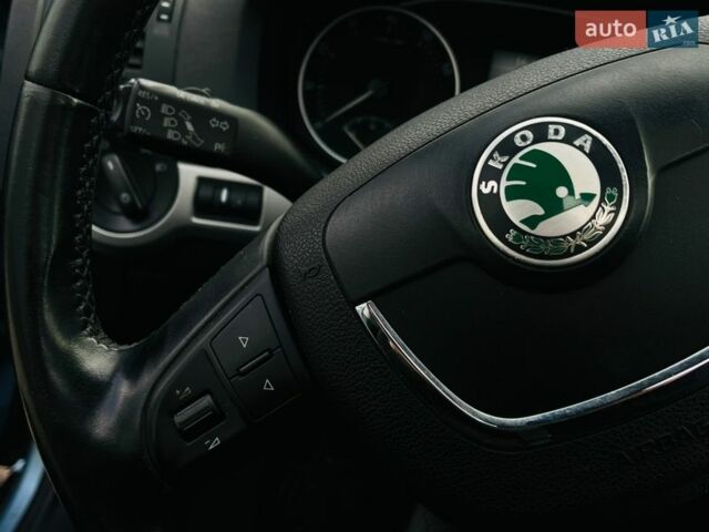 Синий Шкода Октавия, объемом двигателя 1.8 л и пробегом 246 тыс. км за 8900 $, фото 23 на Automoto.ua